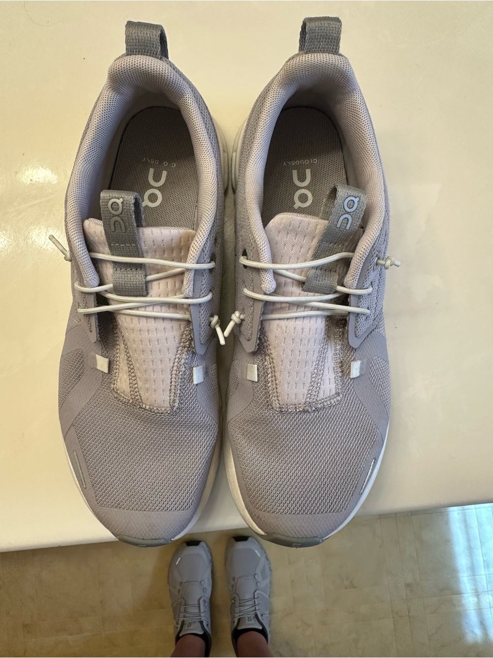 On Cloud used but good condition kids, 5.5